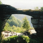 13. Uveďte jméno tohoto přírodního útvaru ...