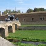 35. Ve kterém městě se nachází tato fortifikace ...